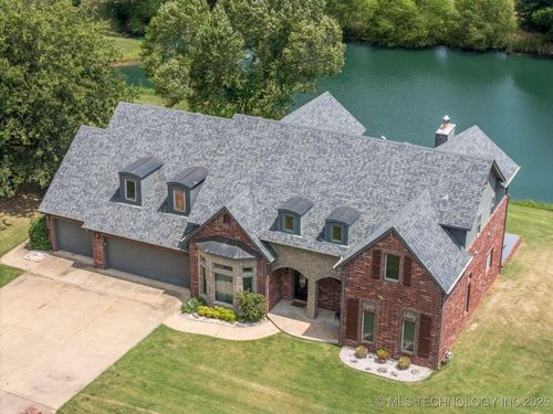 7511 S 284th East Ave, Broken Arrow, OK, 74014-5755 | Card Image