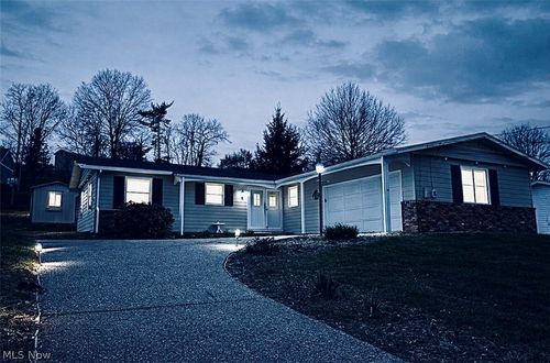 116 Bett Mar Ln, Saint Clairsville, OH, 43950-1202 | Card Image