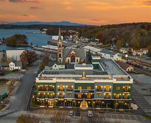 302-51 Elm St, Laconia, NH, 03246-2415 | Card Image