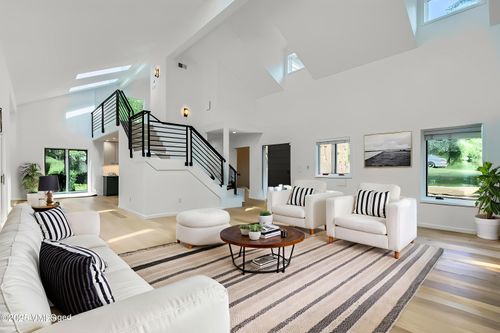 e-1359 Greenhill Ct, Vail, CO, 81657-5895 | Card Image