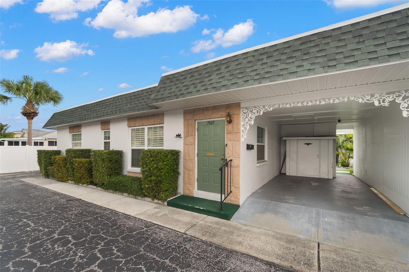 38th Pl, Saint Petersburg, FL 33709