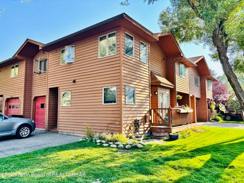 522 S Millward St, Jackson, WY, 83001-8586 | Card Image