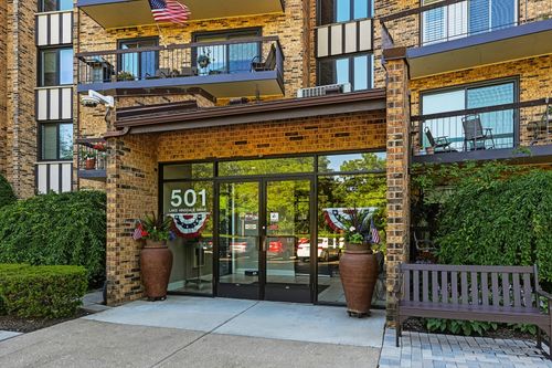 408-501 Lake Hinsdale Drive, Willowbrook, IL, 60527 | Card Image