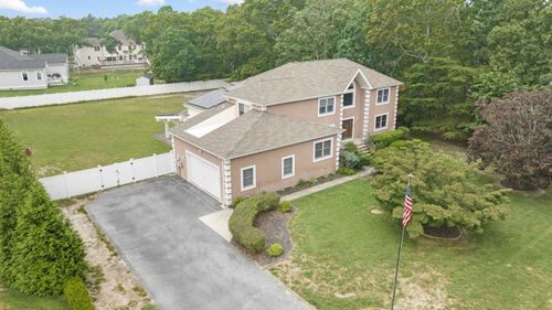 8 Clayton Dr, Ocean View, NJ, 08230-1633 | Card Image