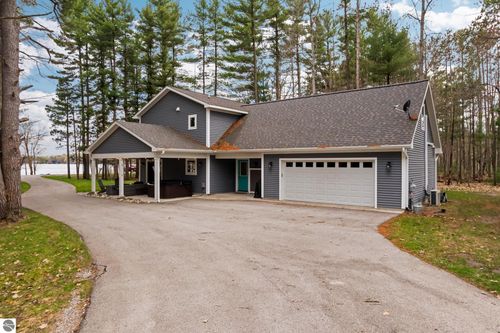 9608 N Long Lake Rd, Traverse City, MI, 49685-8253 | Card Image