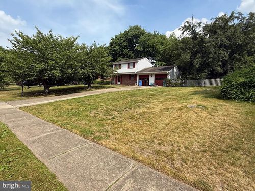 422 Birch Dr, MICKLETON, NJ, 08056-1240 | Card Image