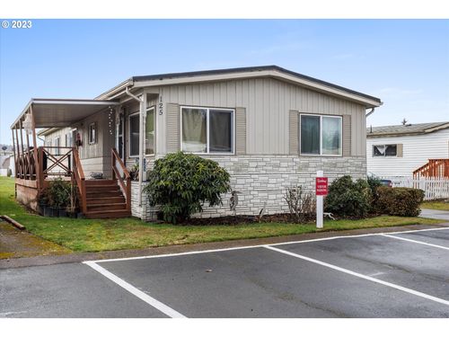 125-13900 Se Highway 212, Clackamas, OR, 97015-8438 | Card Image