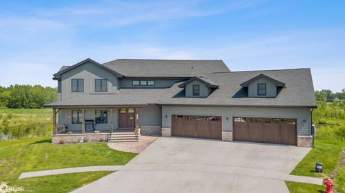 100 Coventry Ct, Clear Lake, IA, 50428-0018 | Card Image