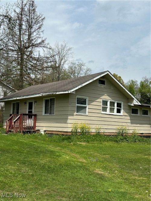 11717 Basswood Rd, Chardon, OH, 44024-9423 | Card Image