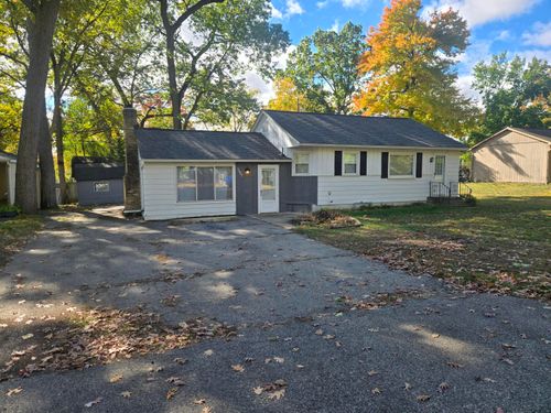 5667 Brunswick Blvd, Waterford, MI, 48327-2512 | Card Image