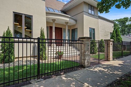 1915 S Washington Ave, Park Ridge, IL, 60068-5483 | Card Image