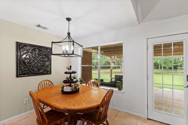 9528 Gates Loop, House other with 3 bedrooms, 2 bathrooms and null parking in Manvel TX | Image 6