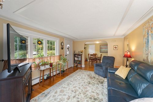 25 Hillview Ave, North Smithfield, RI, 02896-7013 | Card Image