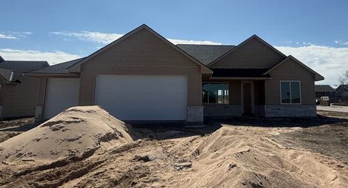 5400 N Toben Ct, Bel Aire, KS, 67226-8866 | Card Image