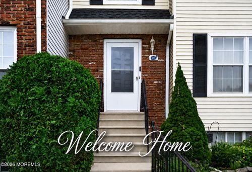 20 Karwatt Ct, Sayreville, NJ, 08872-2218 | Card Image