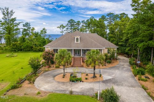 661 Becton Rd, Havelock, NC, 28532-8682 | Card Image