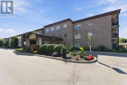 312-4644 Pettit Ave, Niagara Falls, ON, L2E0B4 | Card Image