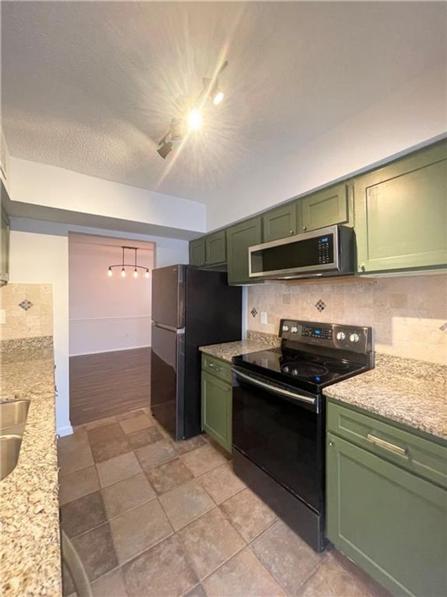 2015 Huntingdon Chase, Condo with 2 bedrooms, 2 bathrooms and null parking in Sandy Springs GA | Image 19