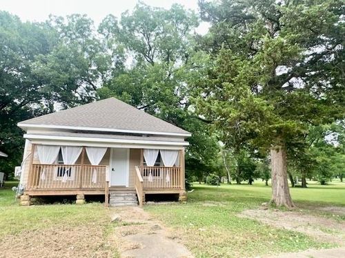 522 S 11th St, Independence, KS, 67301-4215 | Card Image