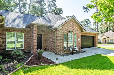 623 Rolling Hills Drive, House other with 3 bedrooms, 2 bathrooms and null parking in Huntsville TX | Image 2