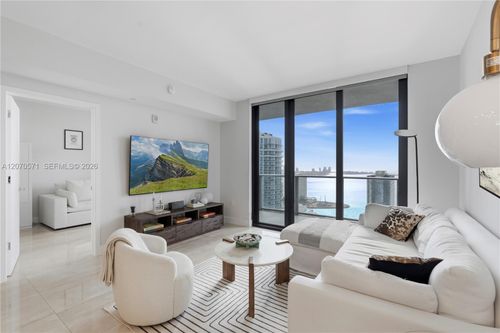 3903-1010 Brickell Ave, Miami, FL, 33131-3787 | Card Image