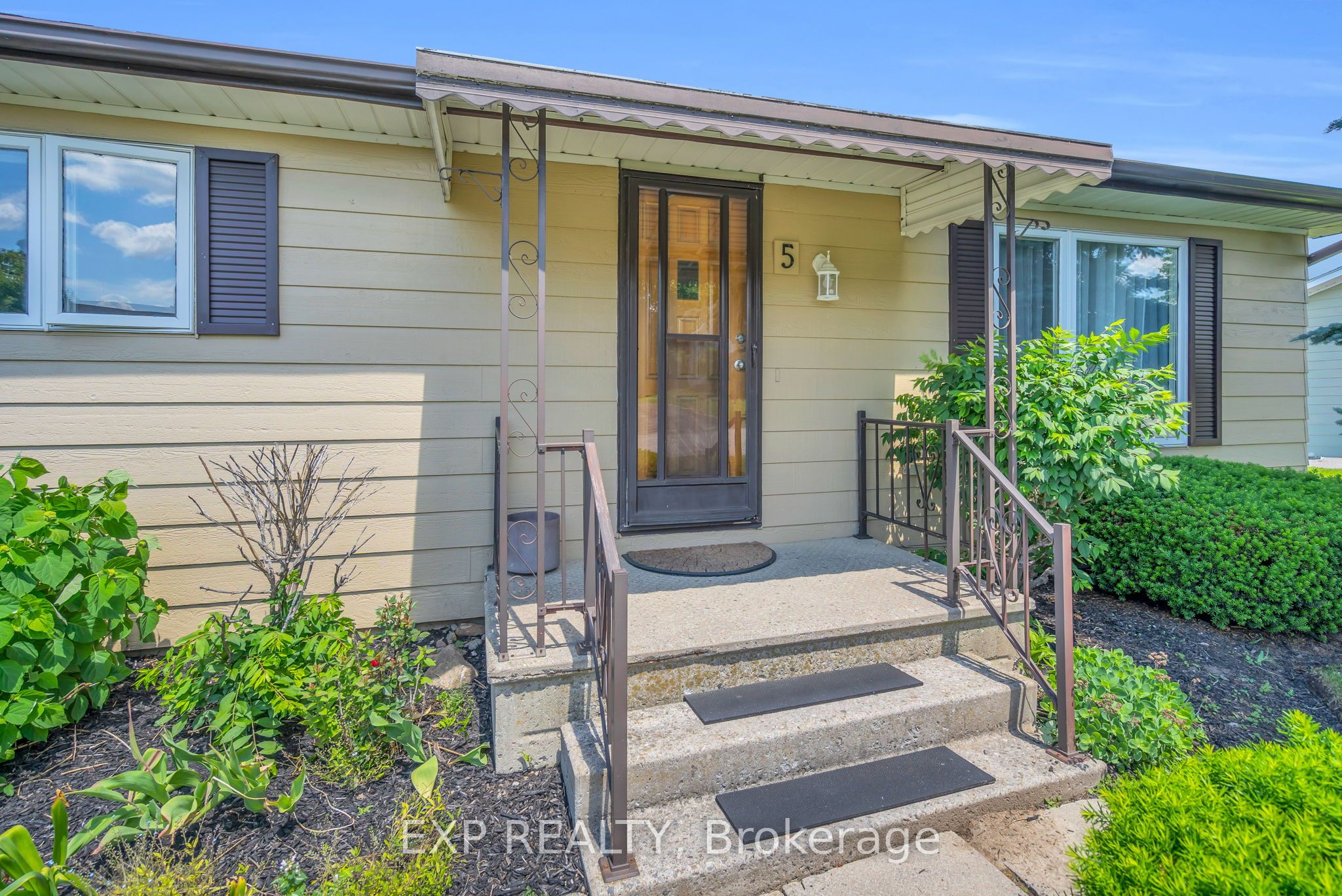 Residential in Georgina 2