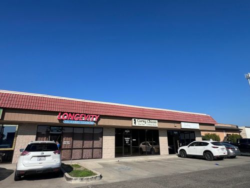 d-3640 S Mooney Blvd, Visalia, CA, 93277-8085 | Card Image