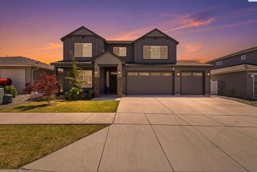 4689 White Drive, Richland, WA, 99352 | Card Image