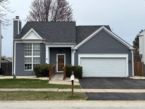 3238 Gresham Ln E, Aurora, IL, 60504-7282 | Card Image
