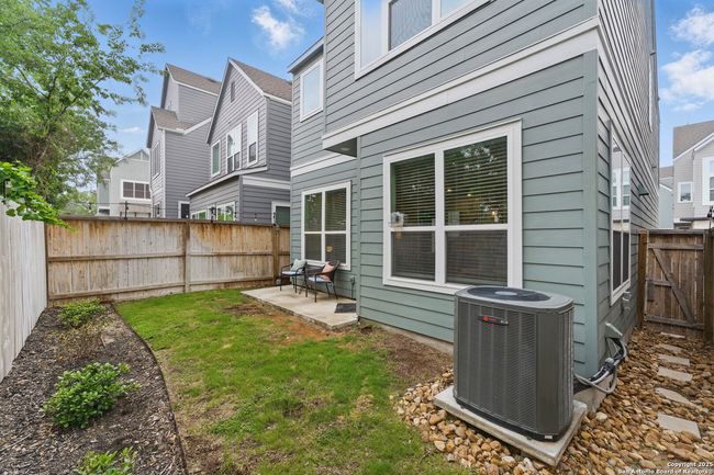 UNIT-26 - 5843 Whitby Rd, House other with 3 bedrooms, 3 bathrooms and null parking in San Antonio TX | Image 17