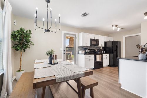 1104 Hawkeye Point Rd, Georgetown, TX, 78626-7071 | Card Image