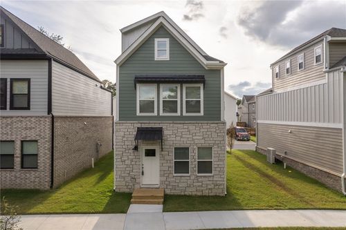 1323 S Van Buren Ave, Fayetteville, AR, 72701-6234 | Card Image