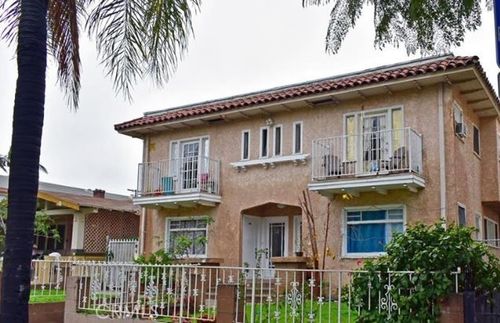 1557 Pine Ave, Long Beach, CA, 90813-3122 | Card Image