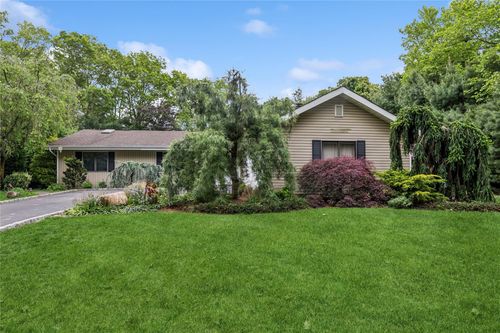 71 Patricia Ln, South Setauket, NY, 11720-1235 | Card Image