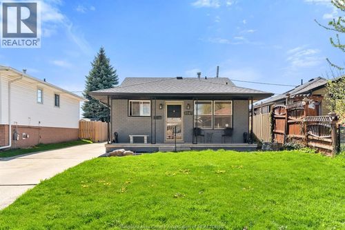 2707 Alexis Rd, Windsor, ON, N8W4A1 | Card Image