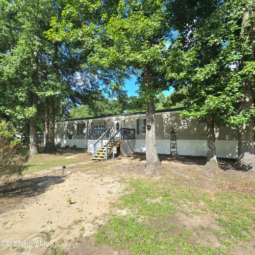 108 Aaron Ct, Burgaw, NC, 28425-1509 | Card Image