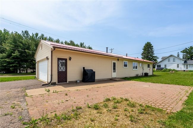 704 W Main St, House other with 5 bedrooms, 2 bathrooms and null parking in Mondovi WI | Image 5