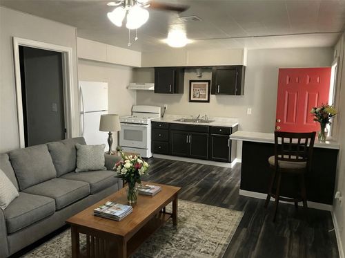 10-1020 N Main St, Baytown, TX, 77520-4656 | Card Image