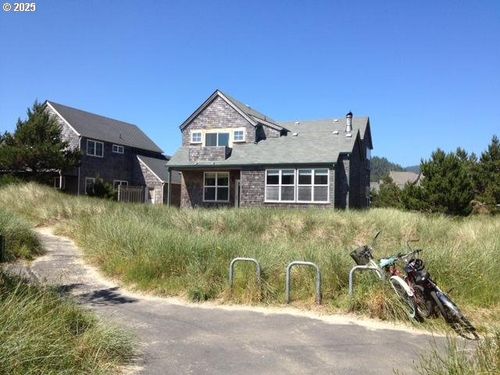5685 Barefoot Ln, Pacific City, OR, 97135-8056 | Card Image