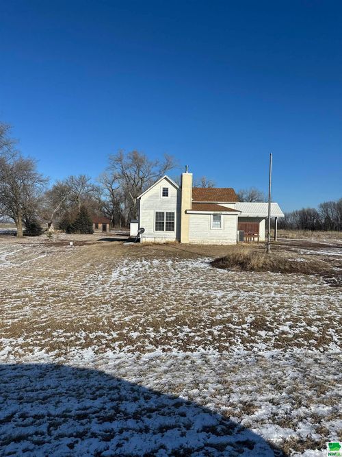 48052 328th St, Elk Point, SD, 57025-6841 | Card Image