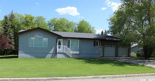 811 Alberni St, Moosomin, SK, S0G | Card Image