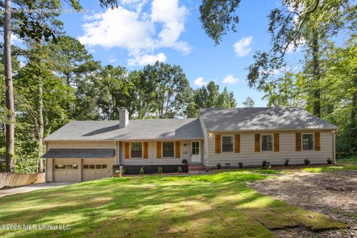1112 Meadowbrook Rd, Jackson, MS, 39206-6140 | Card Image