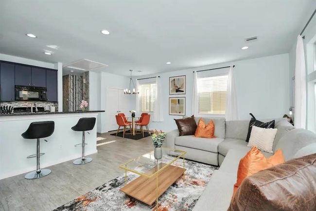 5411 Lindsay Ln, Townhouse with 2 bedrooms, 3 bathrooms and null parking in Houston TX | Image 4