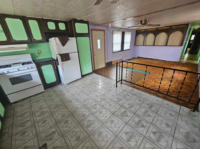 N3571 21 St Dr, Home with 3 bedrooms, 2 bathrooms and null parking in MONTELLO WI | Image 5