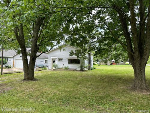 107 N Lester St, Capac, MI, 48014-3135 | Card Image