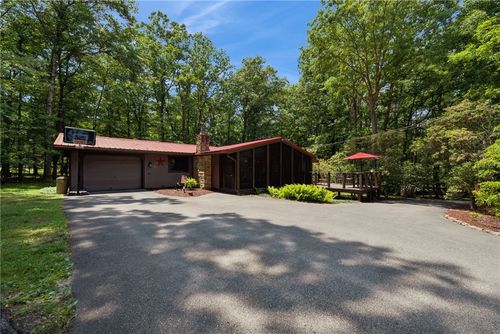 183 Horse Shoe Bend Rd, Acme, PA, 15610-1233 | Card Image