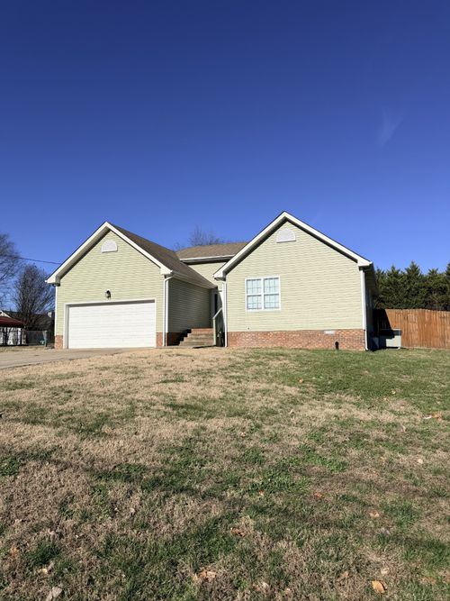 2608 Marymont Dr, Clarksville, TN, 37042-8106 | Card Image