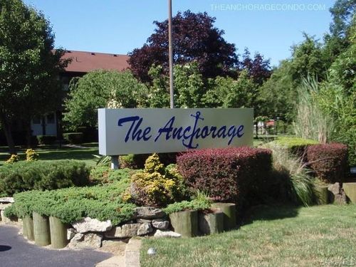 309 Mariners Way, Copiague, NY, 11726-5113 | Card Image