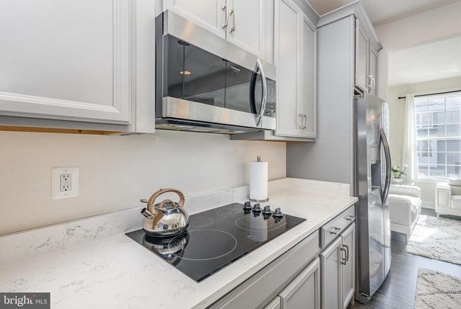 10537 Hinton Way, Townhouse with 4 bedrooms, 4 bathrooms and null parking in MANASSAS VA | Image 12