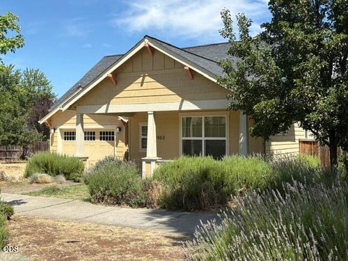 963 C St, Ashland, OR, 97520-2007 | Card Image
